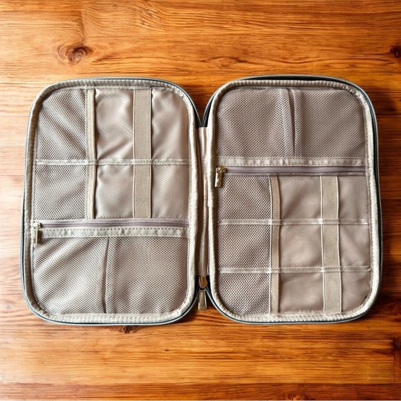 NISHEL Quilted Tech Organizer Case – Lake Blue - Picture 7 of 12